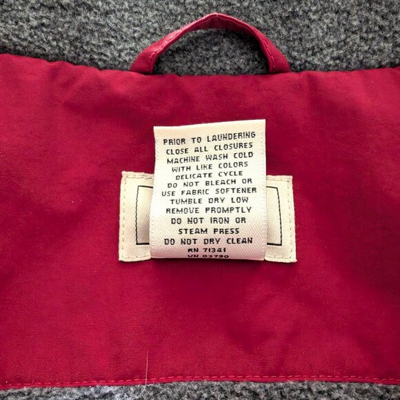 LL BEAN Vest‎ Women's M Red Nylon Fleece Lined Zip Outdoor Zip Pockets - Picture 9 of 11